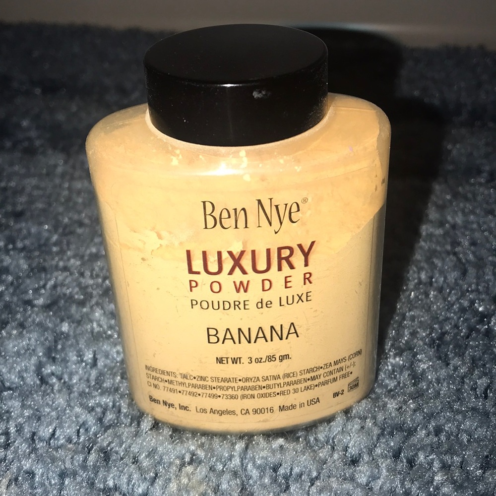 Ben Nye Luxury Powder